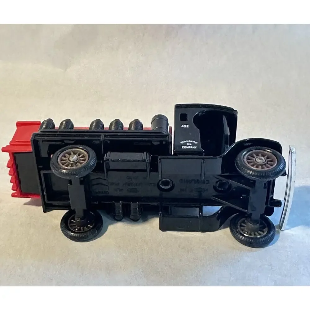 Lledo Days Gone Standard Oil Co Tanker Truck Diecast Made in England 3.5” A200